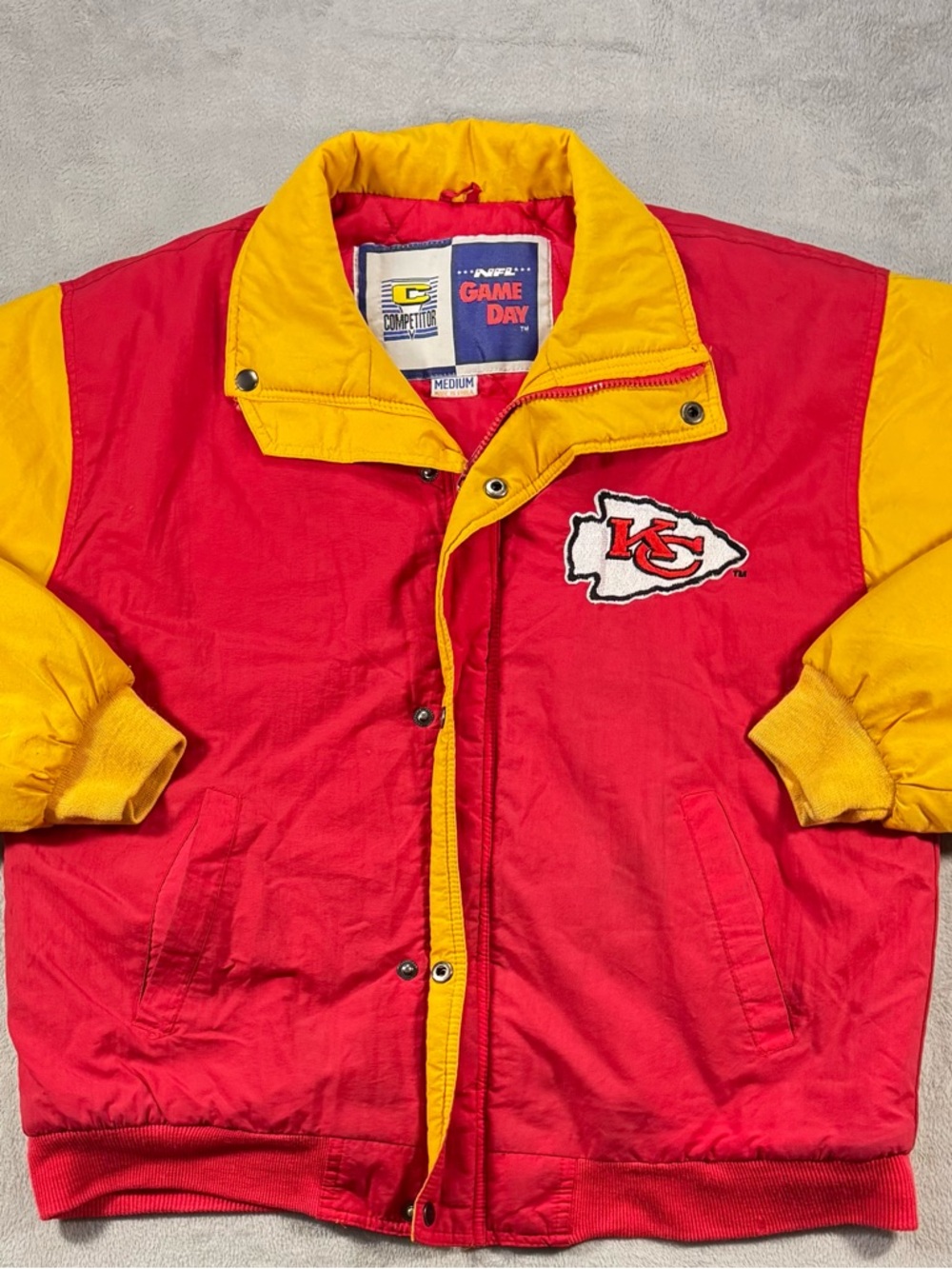 Vintage 90’s KC Chiefs Competitor NFL Sideline Size Medium Spell Out